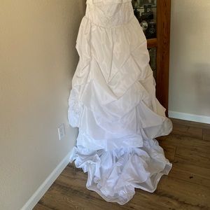 BRand New with Tags size 18 Wedding Dress